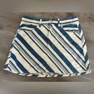 NWOT Universal Threads Size 8 Striped Blue and White Denim Skirt